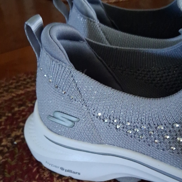 Skechers Light Gray Knit Slip-Ons - Picture 2 of 12